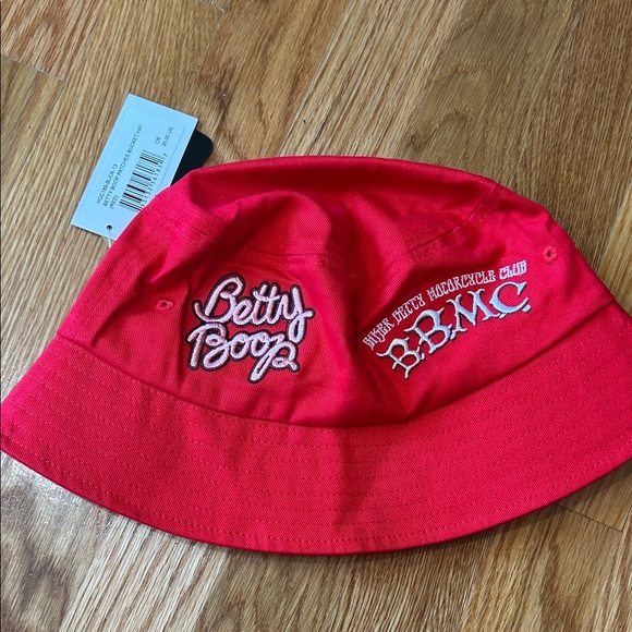Head Gear Red Bucket Hat with Betty Boop Cartoon Patches o/s Adult new - Picture 6 of 9